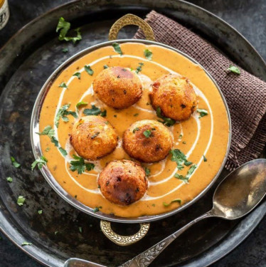 Malai Kofta With 8 Tawa Butter Roti