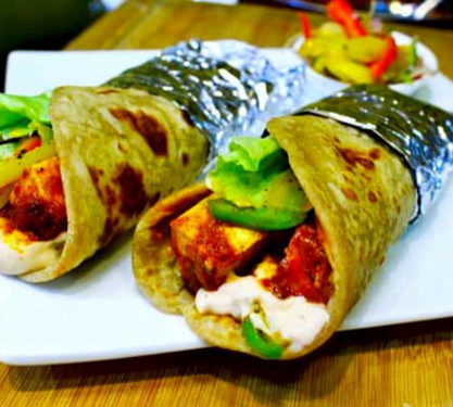 Paneer Roll (8 Pcs)