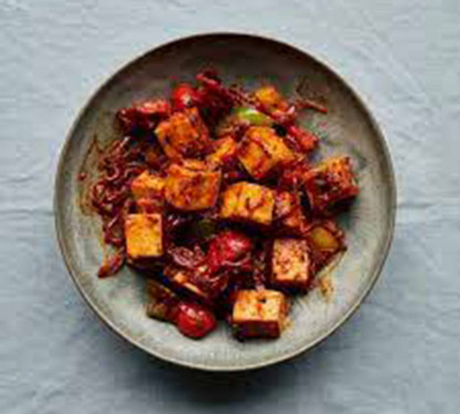 Wok Fried Paneer Tossed In Garlic Sauce