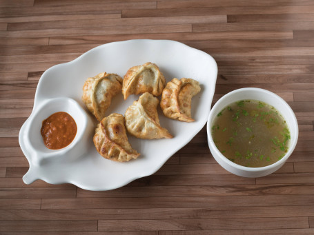 Fried Pork Momos (6Pc)