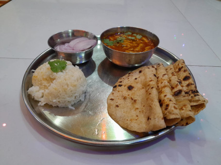 Daily Thali Sabji Roti4