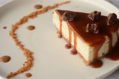 Toffee Caramel Cheesecake Slice