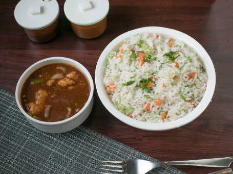 Veg Fried Rice+ Chilli Chicken (Serves 2)