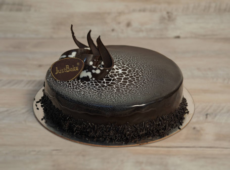 Chocolate Truffle Glaze Cake