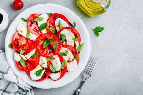 Tomaten-Mozzarella Salade