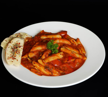 Lover's Penne Pasta With Tomato And Basil