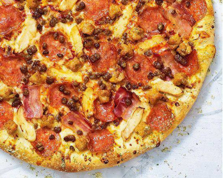 Medium De Meaty One Pizza