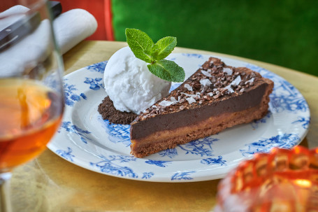 Salted Caramel And Chocolate Tart (V