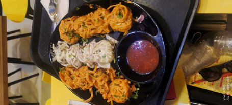 Assorted Paneer Momos Platter 2 [12 Pieces]