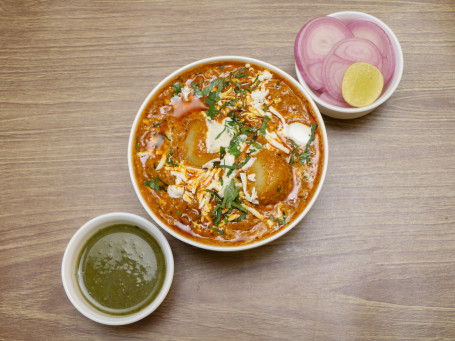 Dum Aloo [Served With Chutney]