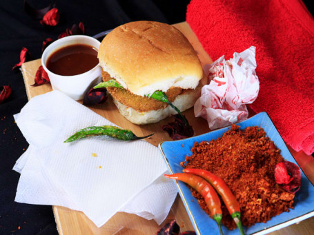 Masala Vada Pav(2) Masala Roll (2) Fries (1) 500 Ml Coldrink