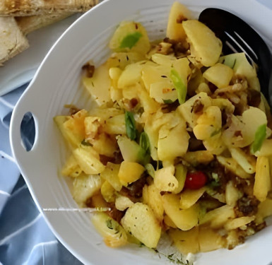 Fried Aloo With Moongfali