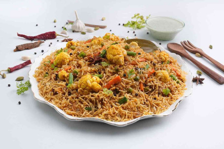 Hyderabadi Veg Dum Biryani [Serves 2-3]