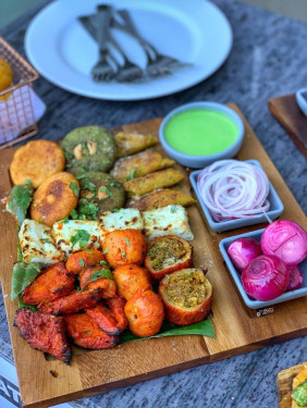 Tandoor Platter Veg (3-4 Persons)