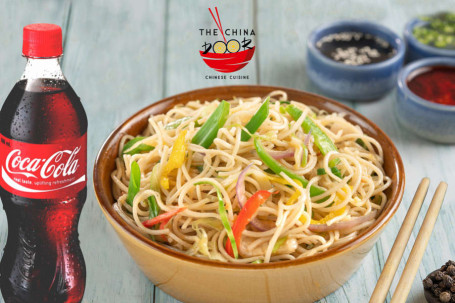 Veg Hakka Noodles And Coke