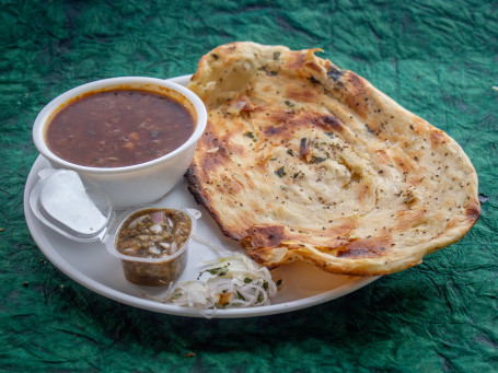 Butter Naan With Chana