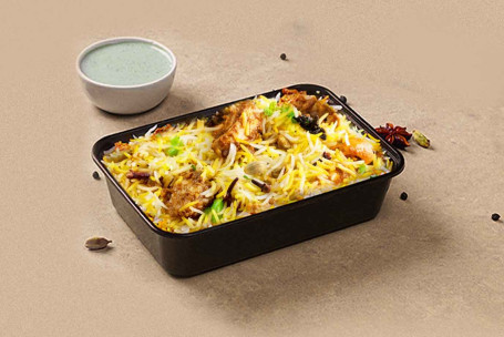 Hyderabadi Reshmi Chicken Mini Biryani