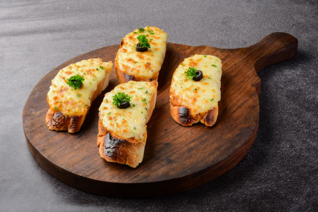 Centre Cheese Garlic Bread