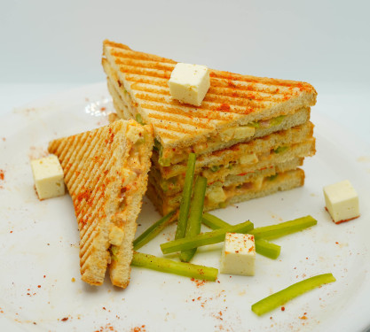 Chicken Paneer Grilled Sandwich (Mayo)