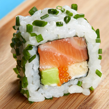 Citrus Salmon Maki Pieces)