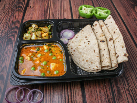 Mattar-Paneer Aloo-Jeera Roti