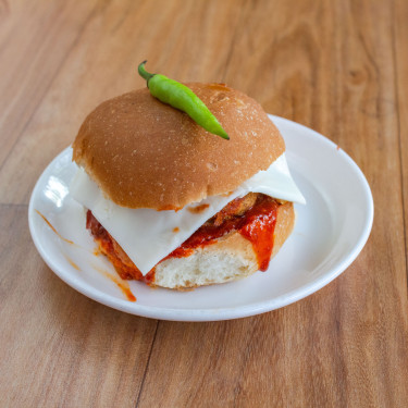 Cheese Vada Pav Classic (Burger)