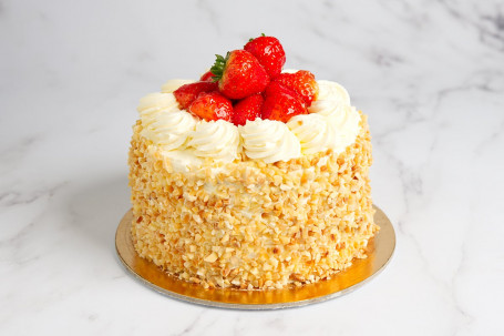 Classic Strawberry Gateau