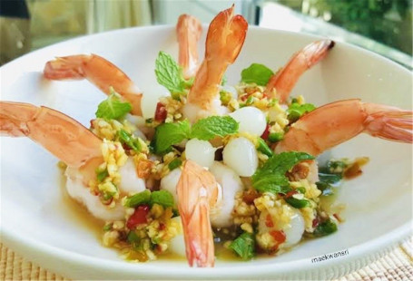 Steamed Prawns With Chilli And Lime