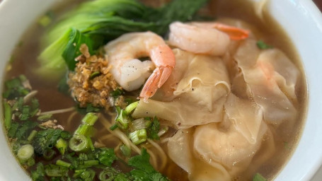 27. Thai Style Ramen Noodle Soup W/ Shrimp