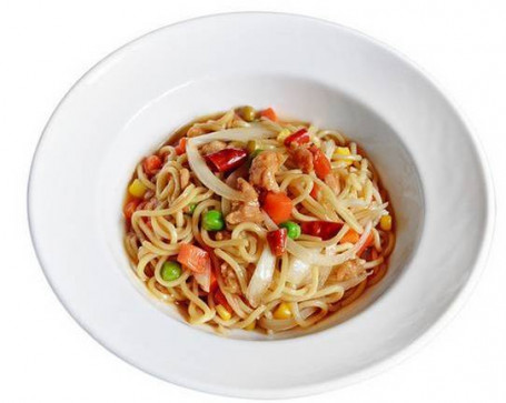 Hot Plate Noodle Met Kung Pao Chicken Sauce