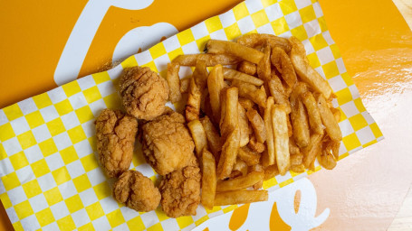 Nuggets De Pollo Con Papas Fritas Chicken Nuggets With French Fries