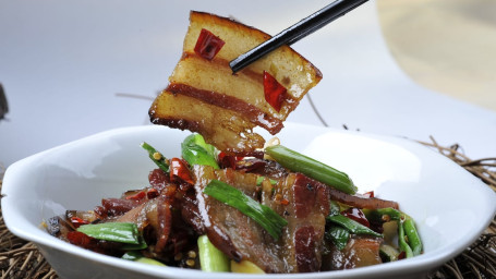 Gòng Cài Chǎo Là Ròu Stir Fried Smoked Pork With Dried Ballon Flower