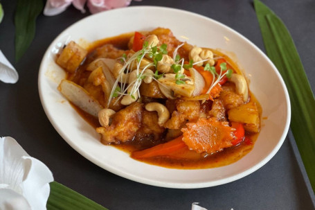 Stir Fried Cashew Nuts (Batter Chicken) (H)