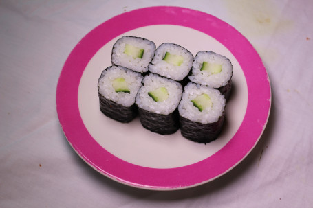 Cucumber Maki (6 Pieces) Qīng Guā Juǎn (V)