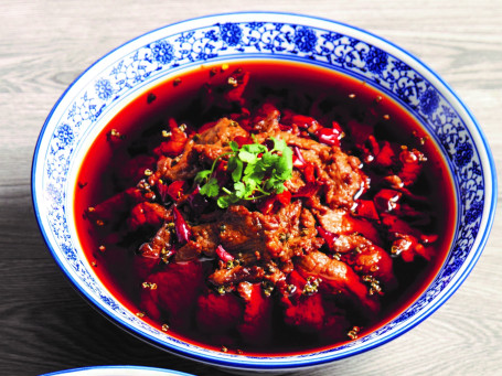 F1 Chuān Wèi Shuǐ Zhǔ Niú Ròu Poached Us Marbled Beef In Szechuan Chilli Oil