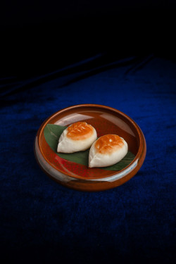 Pan Fried Black Pepper, Beef And Mushroom Bao Ān Gé Sī Niú Ròu Bāo