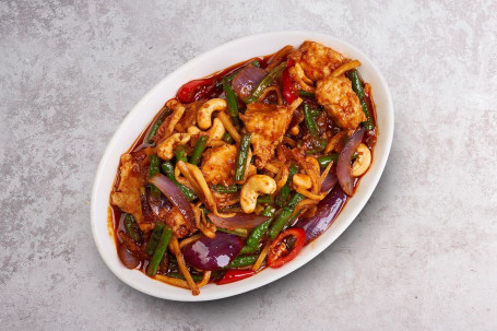 Chilli, Lime Leaf Cashew Nut Stir Fry With Chicken