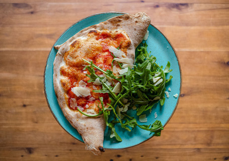 Pz Calzone (Folded Pizza)