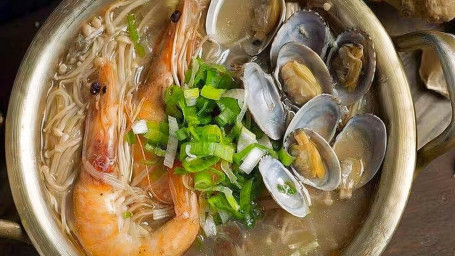 Three Delicacies Clam Rice Noodles Sān Xiān Huā Jiǎ Fěn