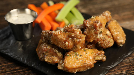 Traditional Garlic Parmesan 8 Wings