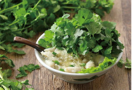 Yán Suī Huǒ Yā Yú Ròu Tāng Block 18 Soup With Chinese Parsley, Minced Dace And Shredded Duck