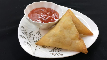 Samosa 2/3 Pcs (Chicken/Beef/Vegetable)