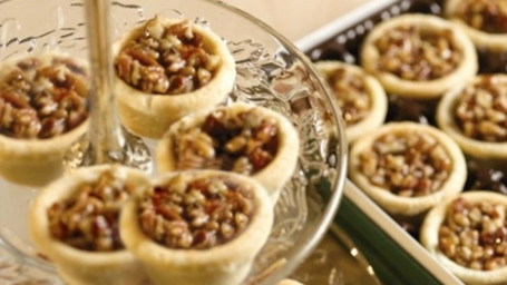 Praline Pecan Pie Minis (18 Pc)