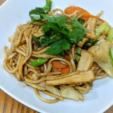 (Vegan) Stir Fried Hokkien Noodle