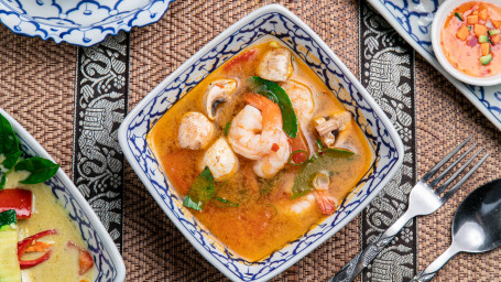 Tom Yum Prawns (Medium/Hot)