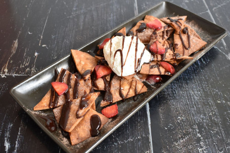 Chocolate Nachos (V) (1639Kj)