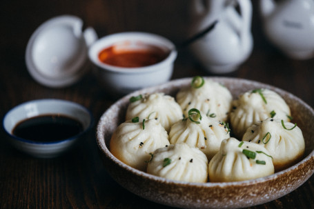 Pan Fried Pork Buns (8 Pieces)