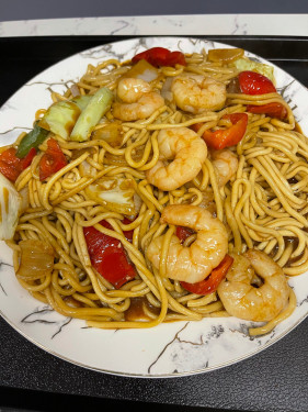 C14:Stir Fried Rice Noodle With Vegetables Prawns