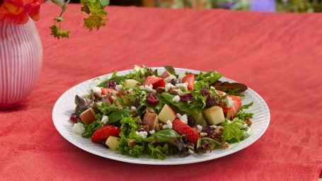 Seizoensgebonden Aardbeiensalade