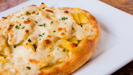 Penne Breadbowl Chicken Alfredo